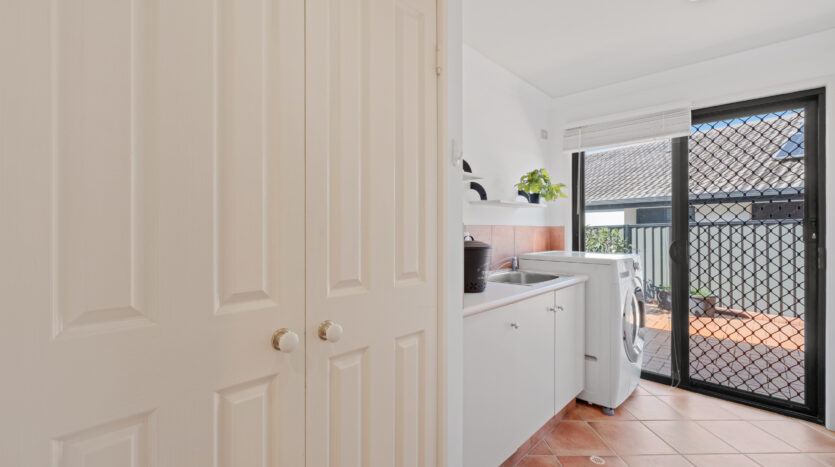 56 Ontario Crescent, Parkinson, QLD 4115