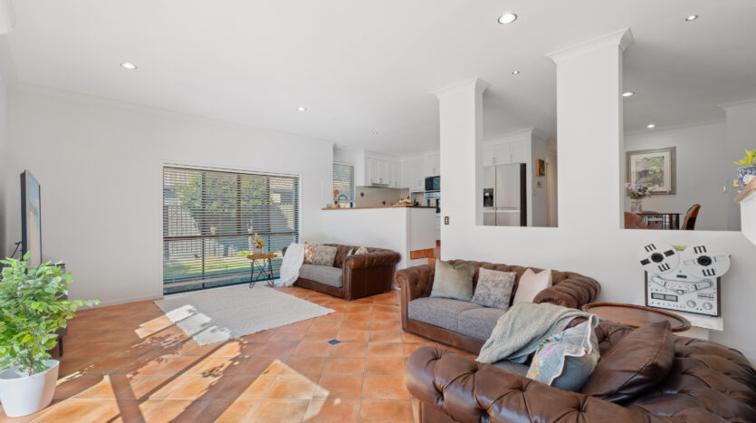 56 Ontario Crescent, Parkinson, QLD 4115