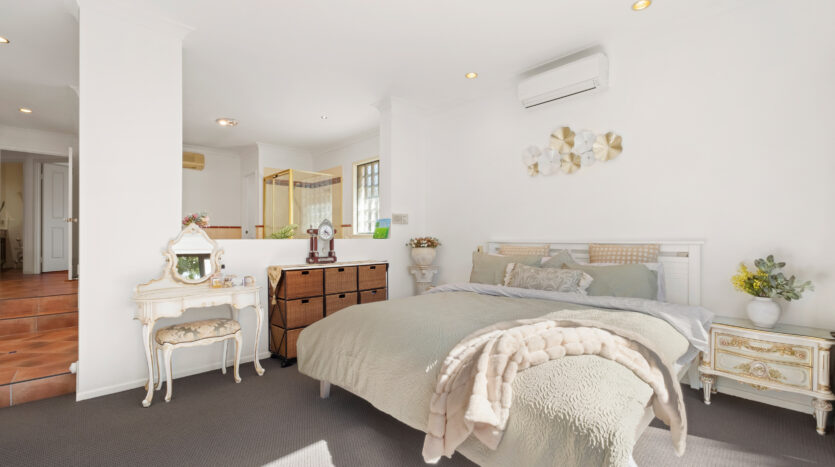 56 Ontario Crescent, Parkinson, QLD 4115