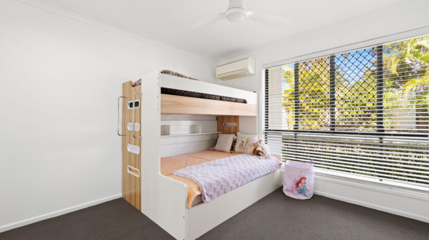 56 Ontario Crescent, Parkinson, QLD 4115